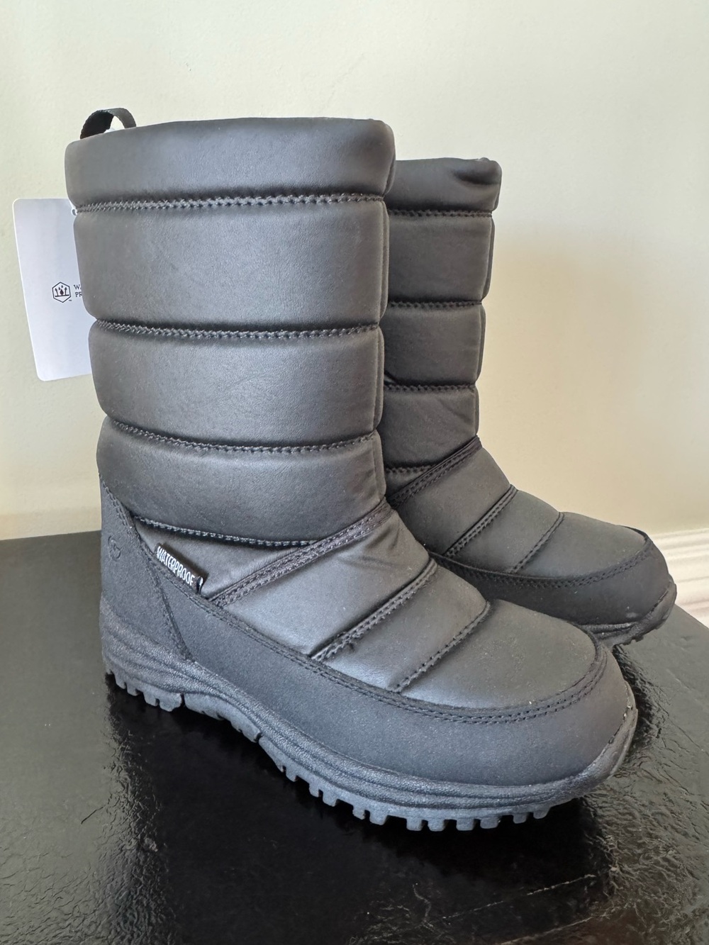 Magellan Outdoors Youth Snow II Boots Sz 3 NWT